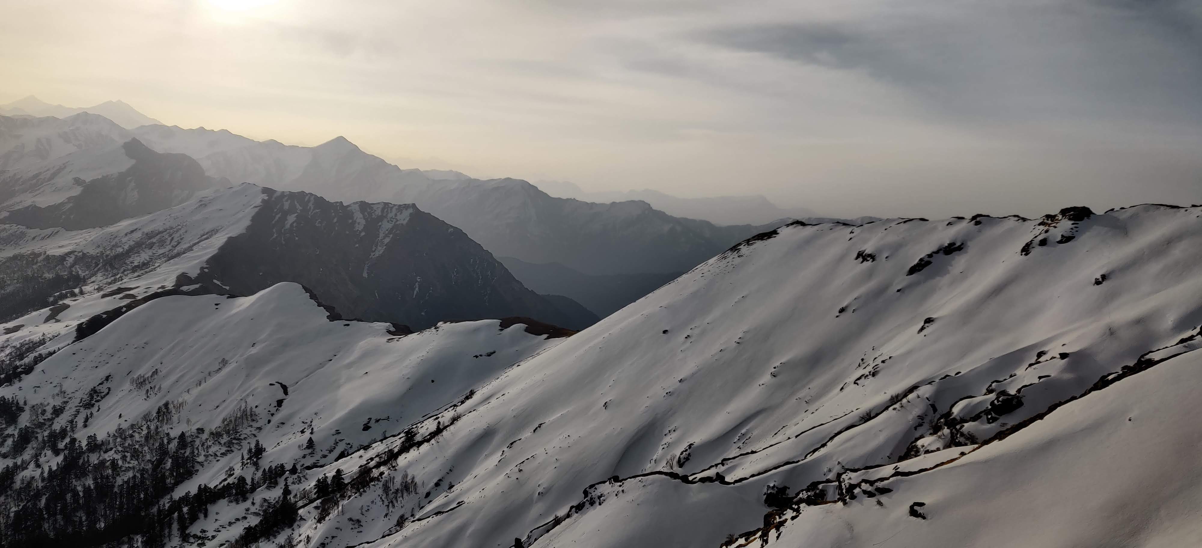 View at the top of Kedarkantha peak